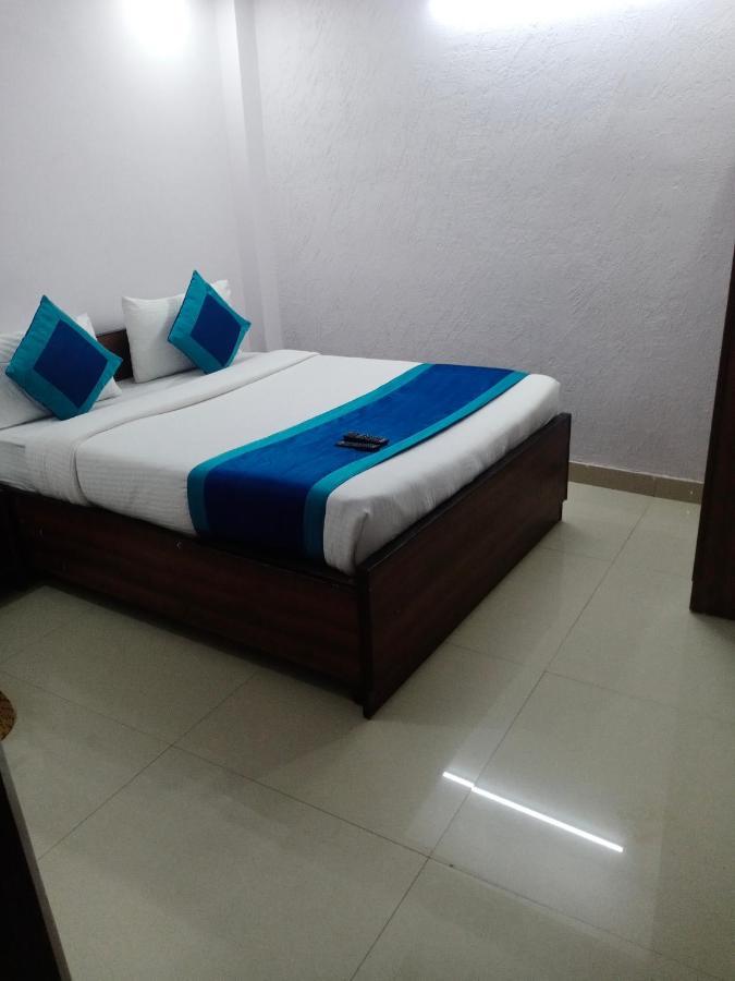 Hotel Cozy Cave Near Igi Airport Delhi Nova Deli Exterior foto