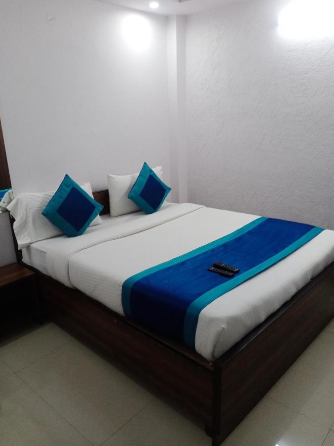Hotel Cozy Cave Near Igi Airport Delhi Nova Deli Exterior foto