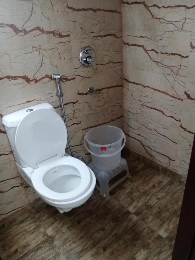 Hotel Cozy Cave Near Igi Airport Delhi Nova Deli Exterior foto