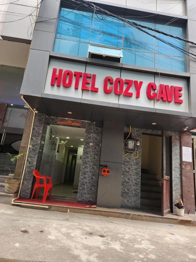 Hotel Cozy Cave Near Igi Airport Delhi Nova Deli Exterior foto
